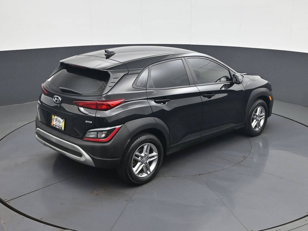 2023 Hyundai Kona SE - Photo 18