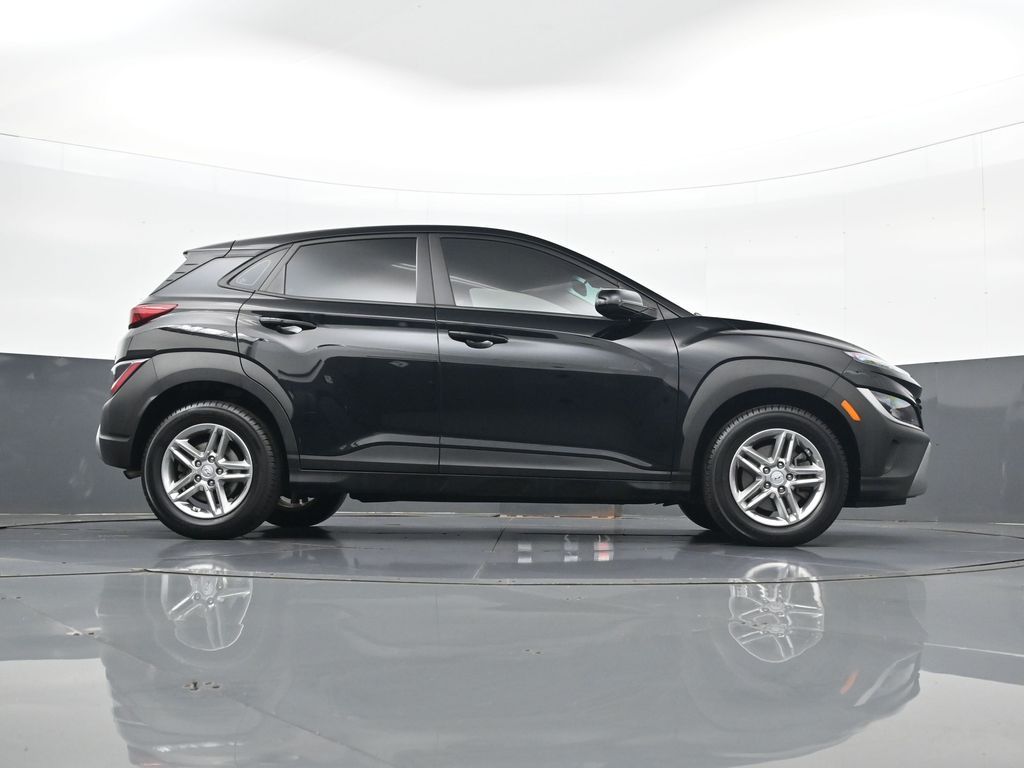 2023 Hyundai Kona SE - Photo 25