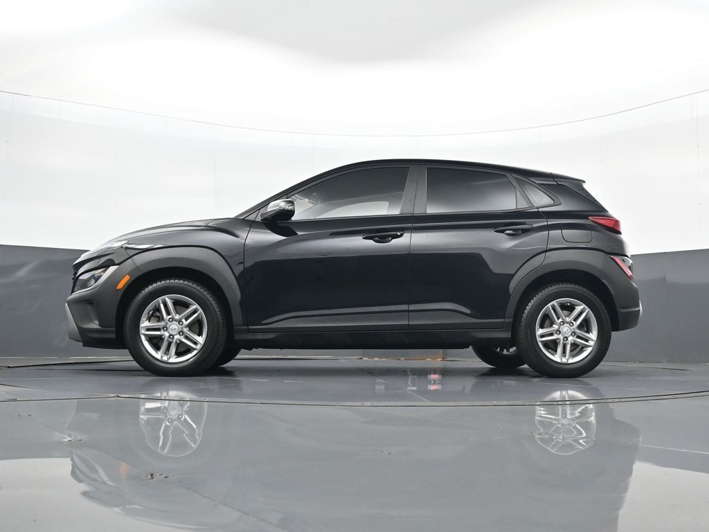 2023 Hyundai Kona SE - Photo 29