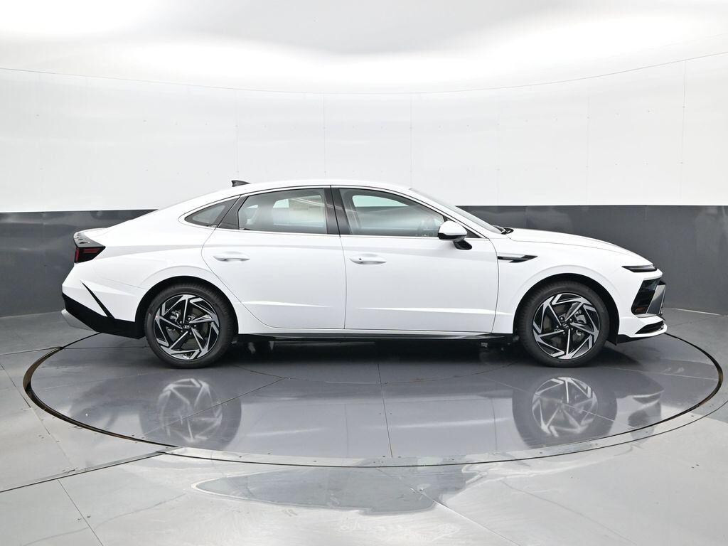 New 2026 Hyundai Sonata SEL Sport Sedan