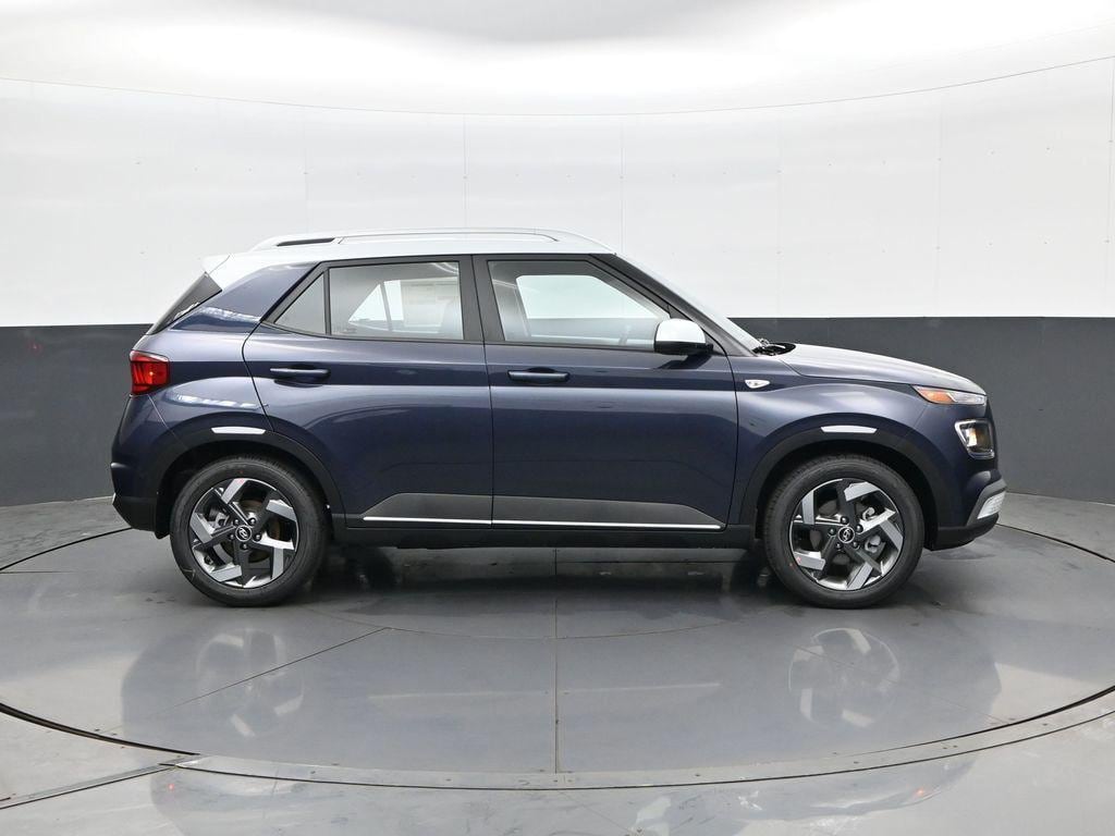 New 2026 Hyundai Venue SEL w/Two-Tone Roof SUV