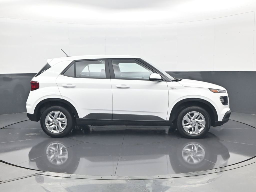 New 2026 Hyundai Venue SE SUV