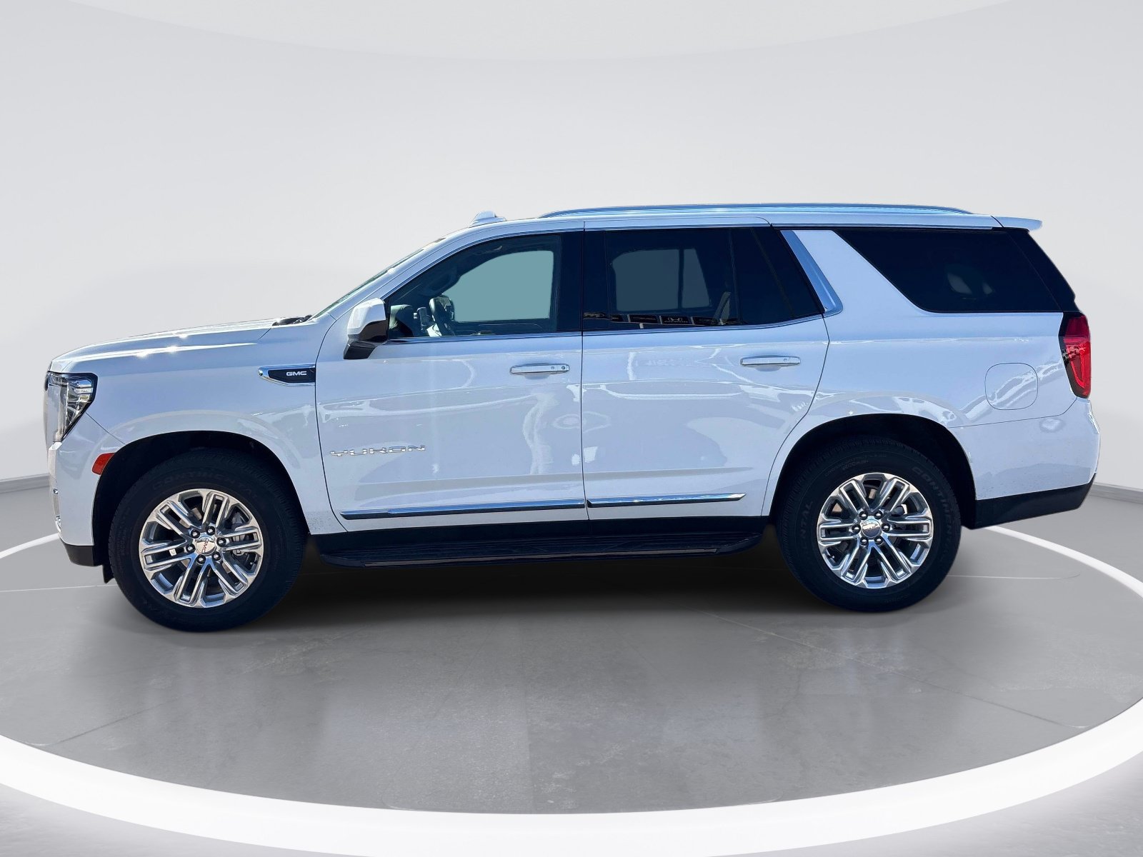 Used 2024 GMC Yukon SLT SUV