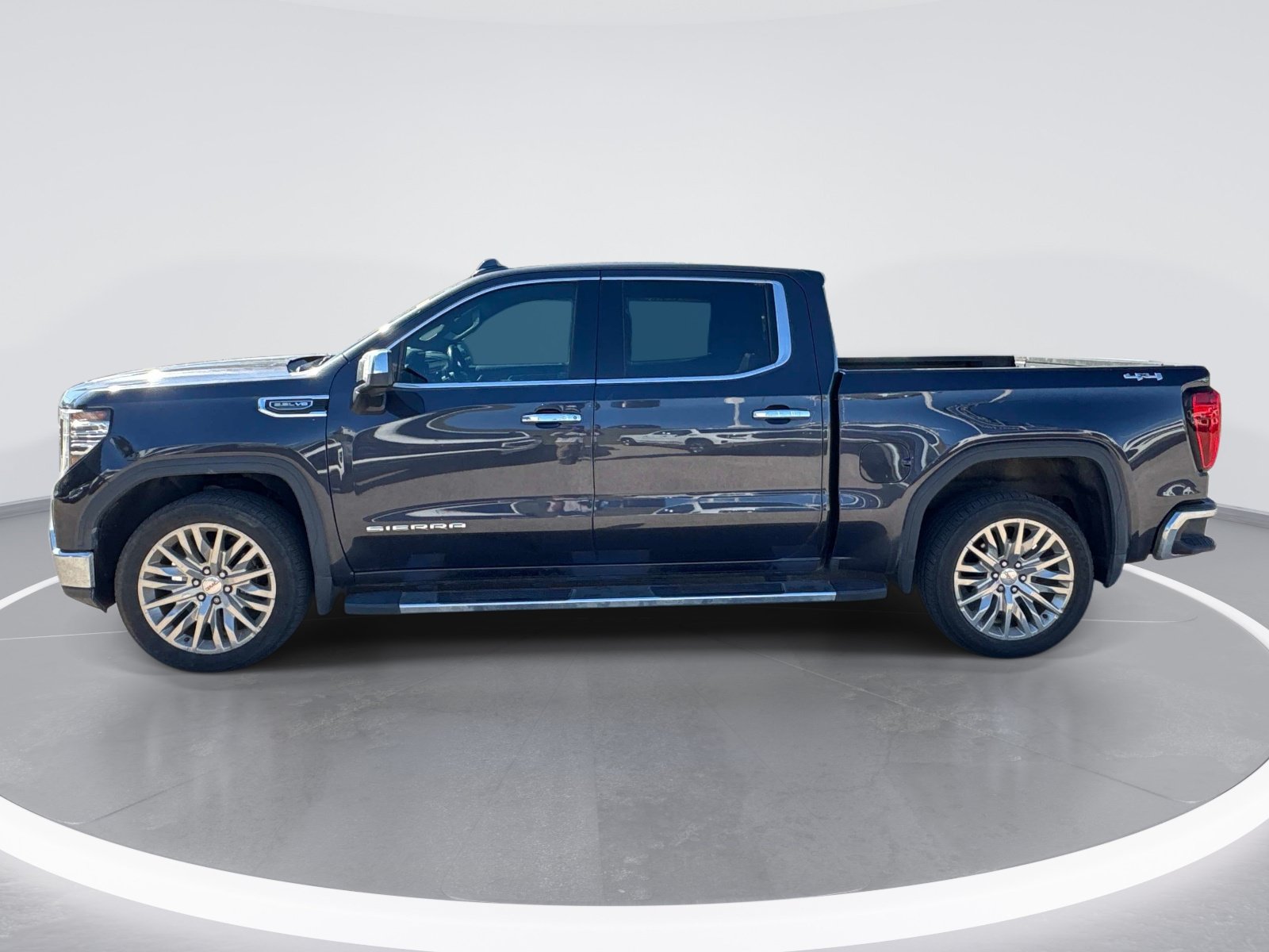 Used 2022 GMC Sierra 1500 SLT Truck Crew Cab