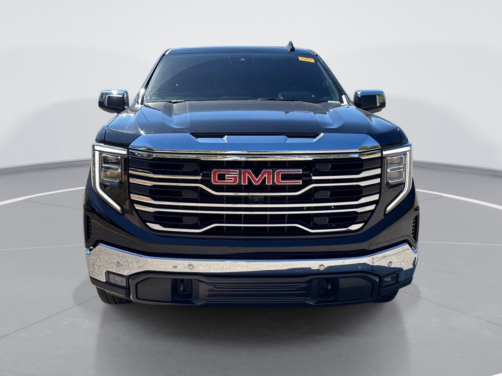 2025 GMC Sierra 1500 SLT Truck Crew Cab