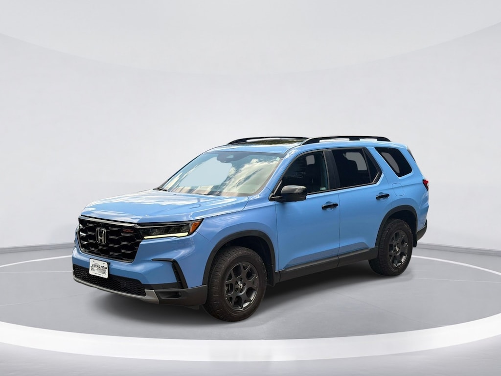 Certified 2025 Honda Pilot TrailSport SUV