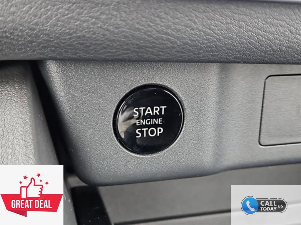 2025 Nissan Rogue SV - Photo 8