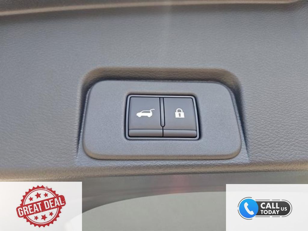 2025 Nissan Rogue SL - Photo 14