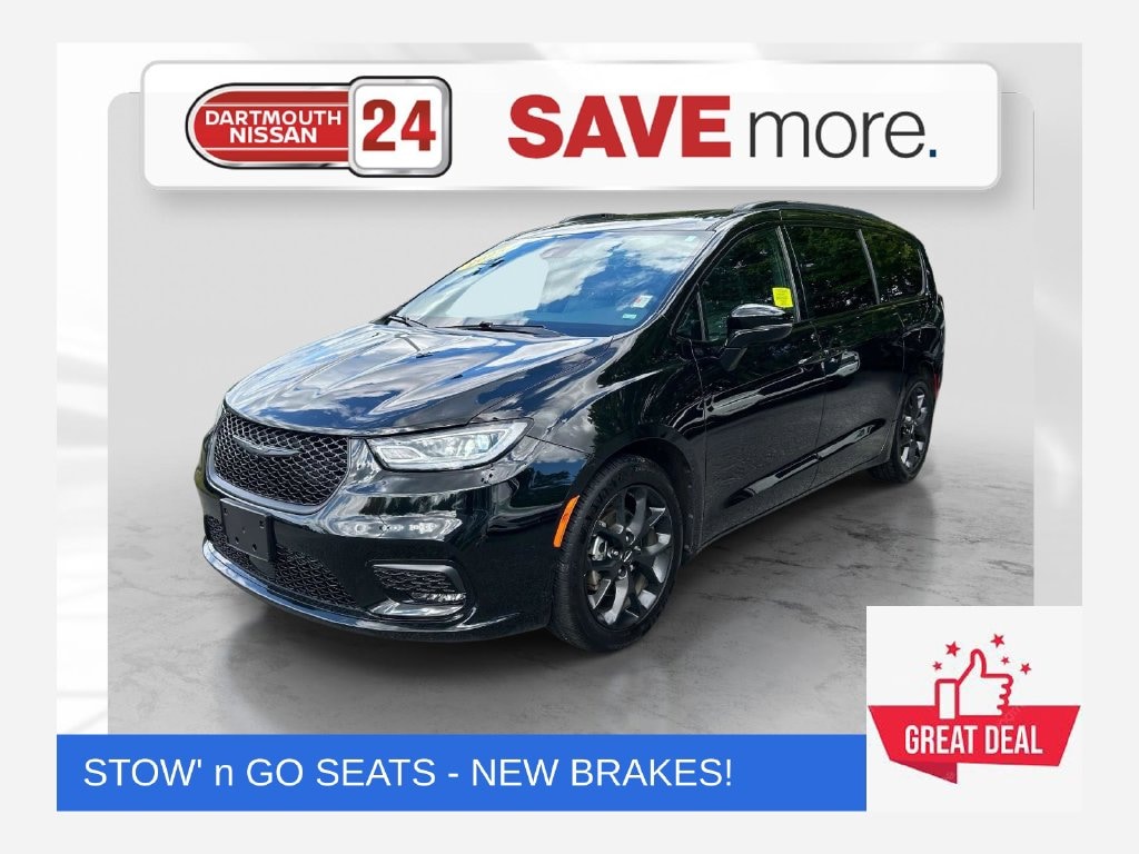 Used 2025 Chrysler Pacifica Limited Van Passenger Van