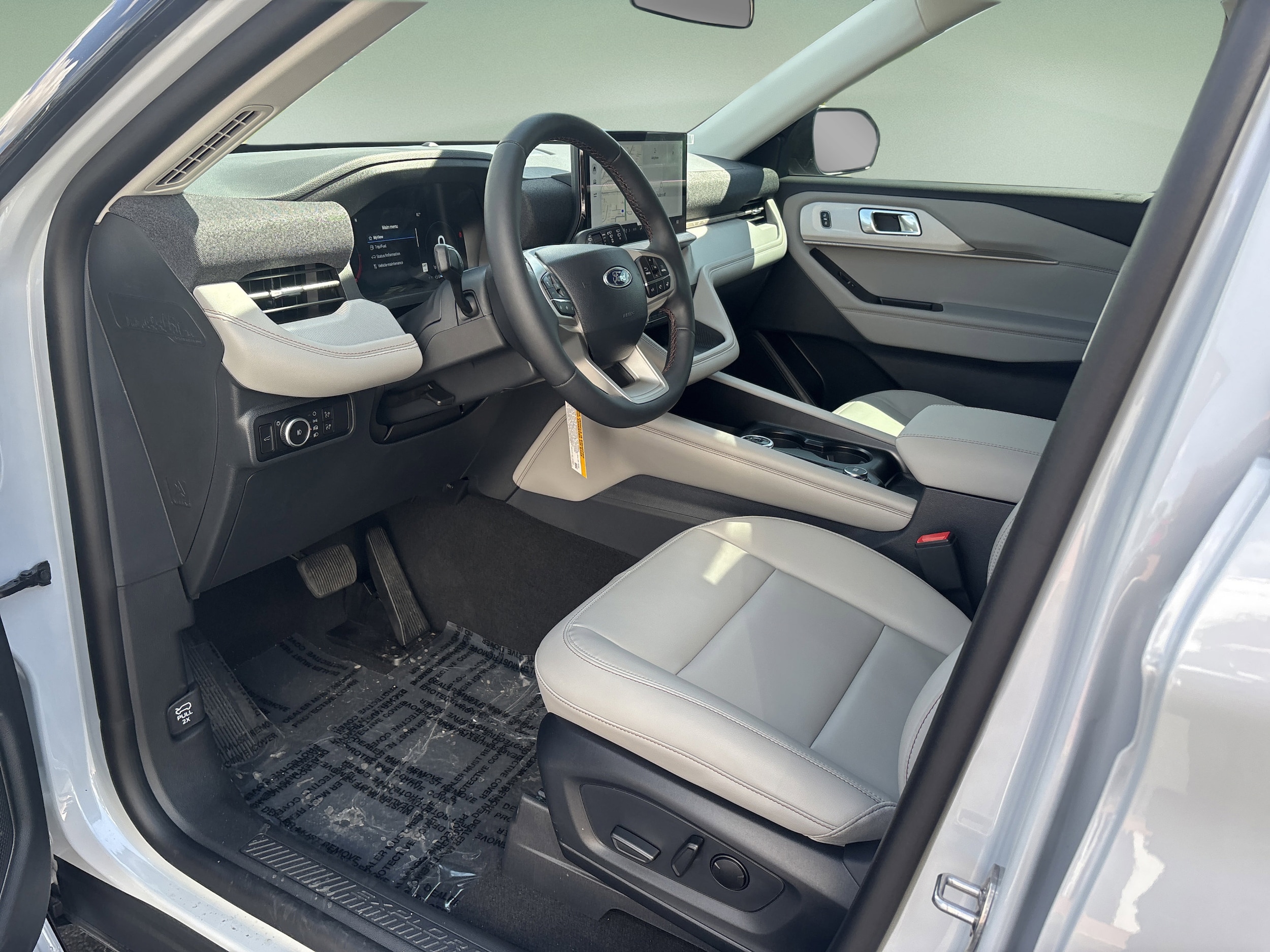 2026 Ford Explorer Active - Photo 18