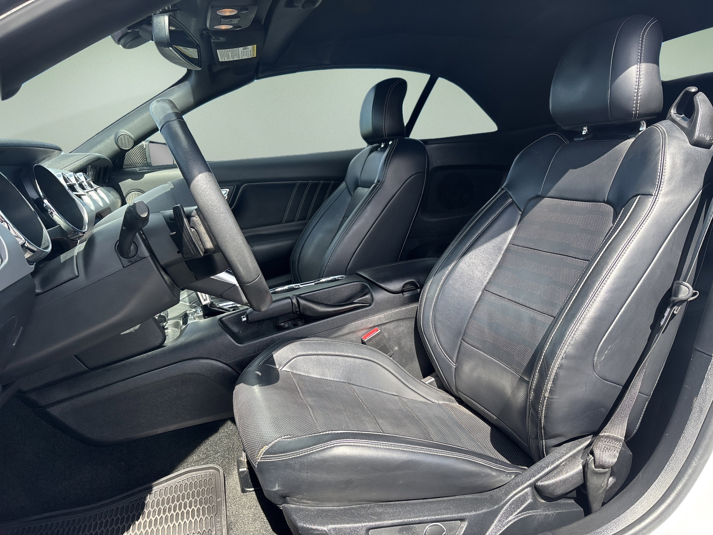 2016 Ford Mustang GT Premium - Photo 23