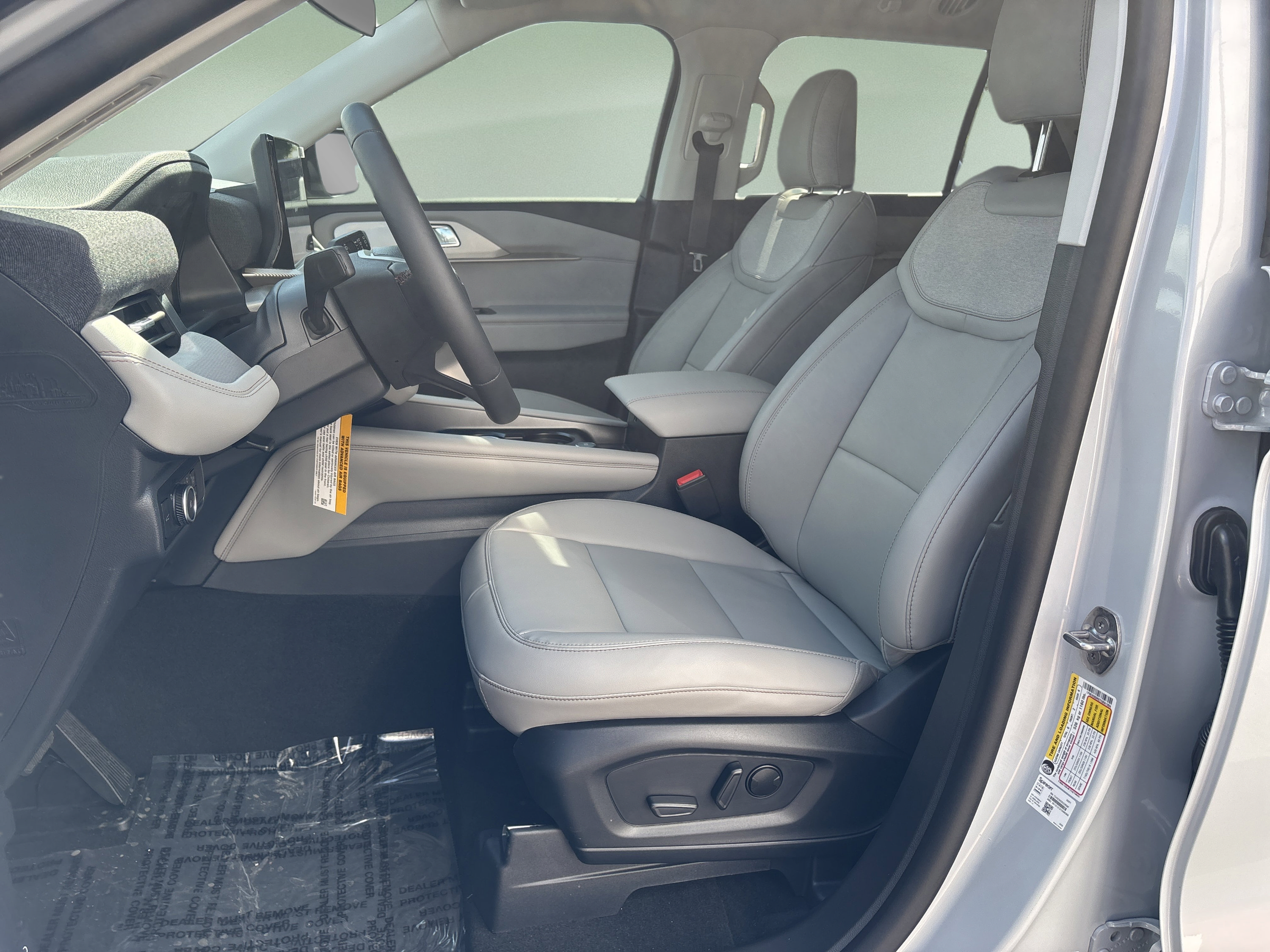 2026 Ford Explorer Active - Photo 17