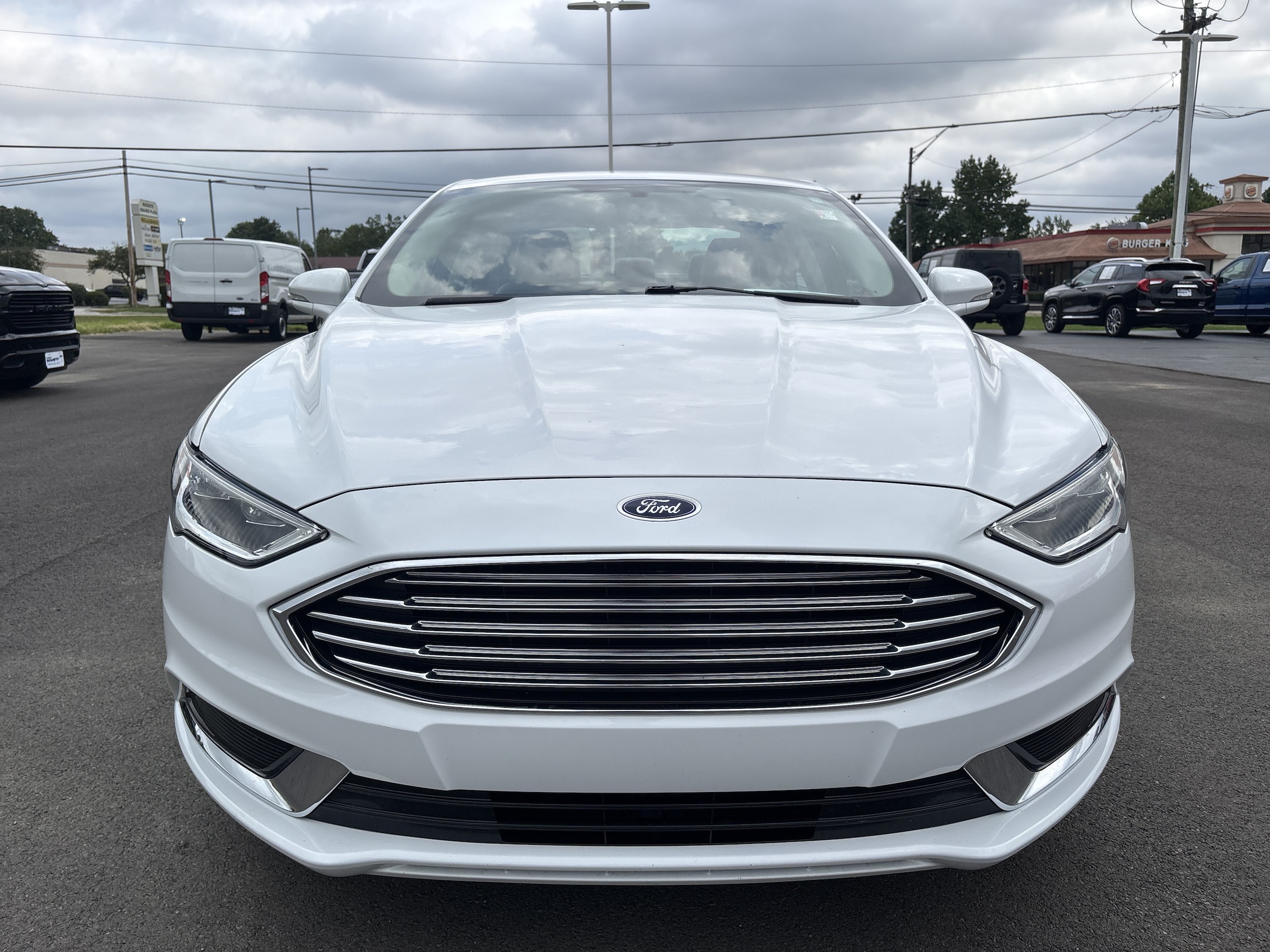 Used 2018 Ford Fusion SE with VIN 3FA6P0HD1JR127117 for sale in Greenville, OH