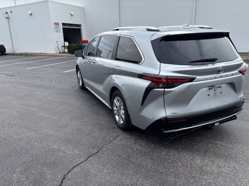 Certified 2023 Toyota Sienna Platinum Minivan/Van
