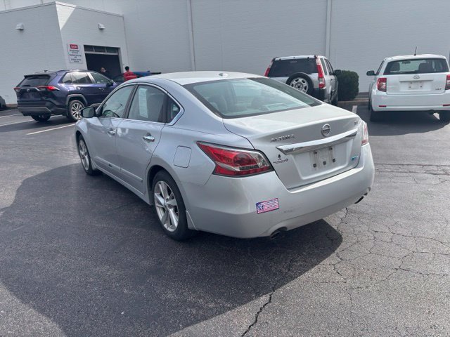 Used 2014 Nissan Altima 2.5 SV Sedan