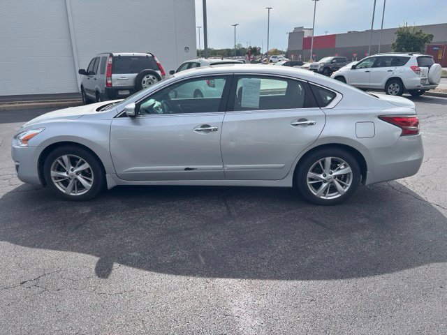 Used 2014 Nissan Altima 2.5 SV Sedan