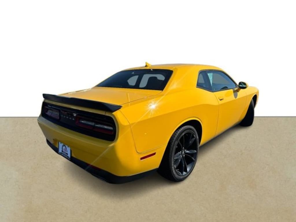 Used 2017 Dodge Challenger SXT Coupe