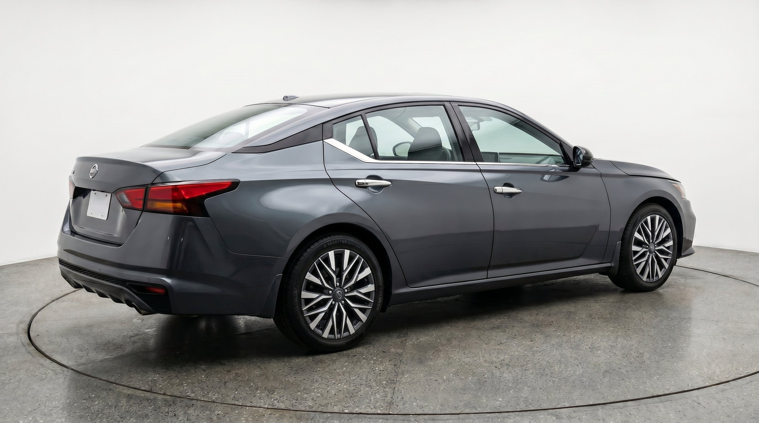 Thumbnail: 2025 Nissan Altima - 9