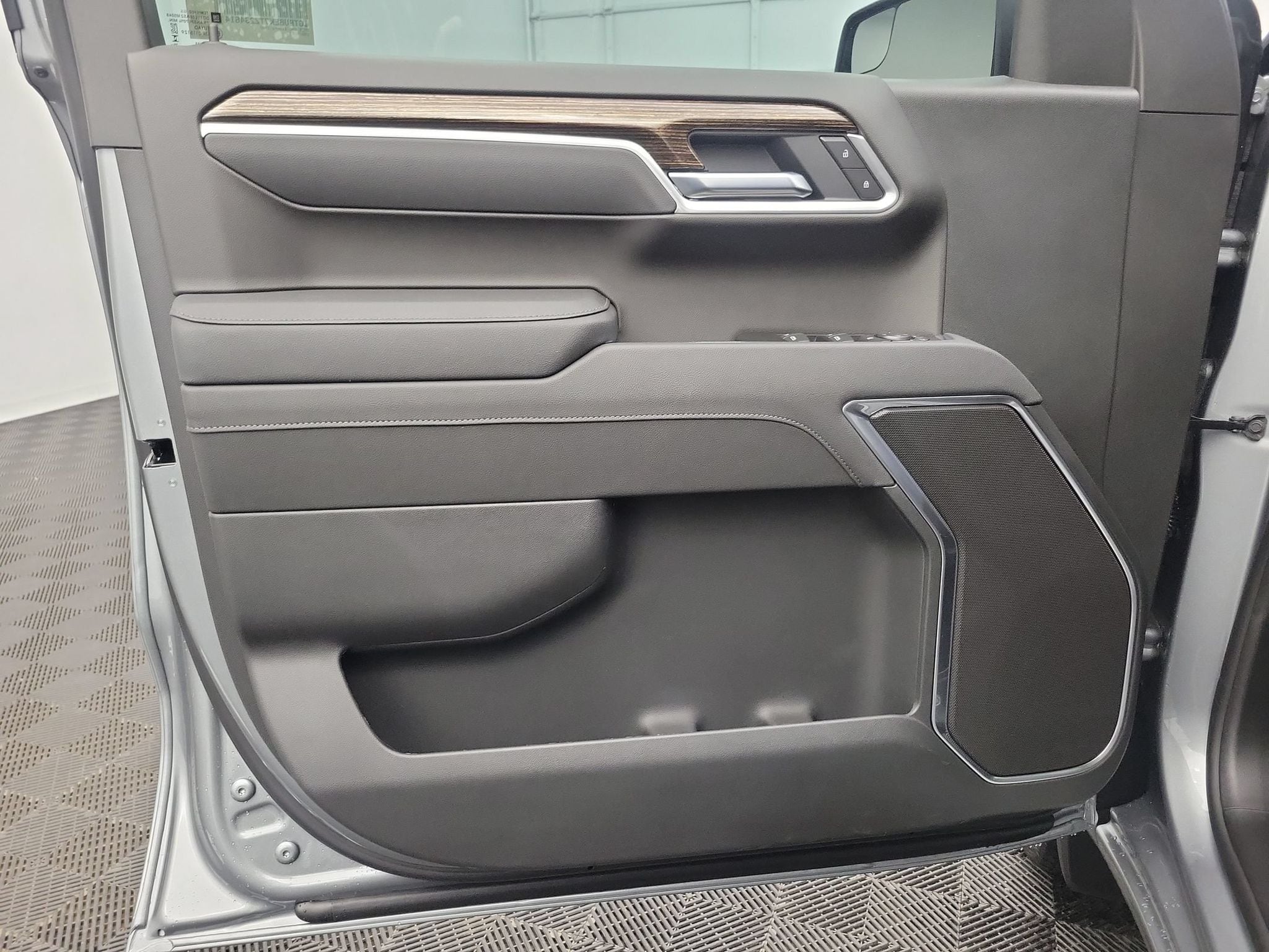 2026 GMC Sierra 1500 SLE - Photo 18