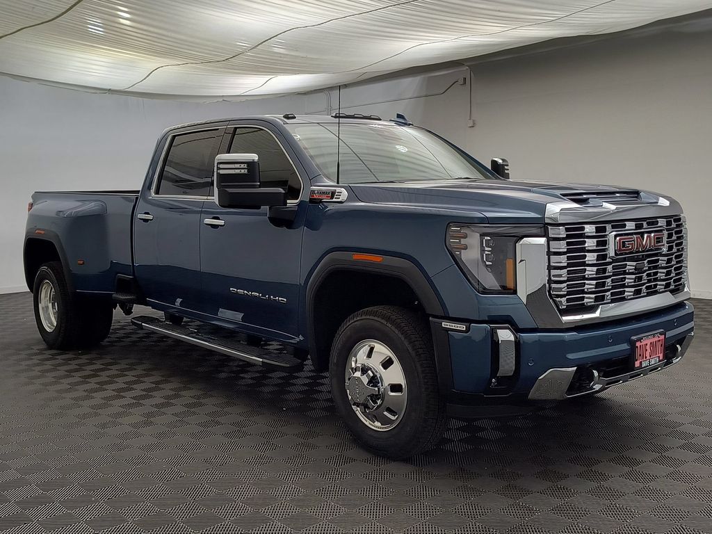 2026 GMC Sierra 3500HD Denali - Photo 6