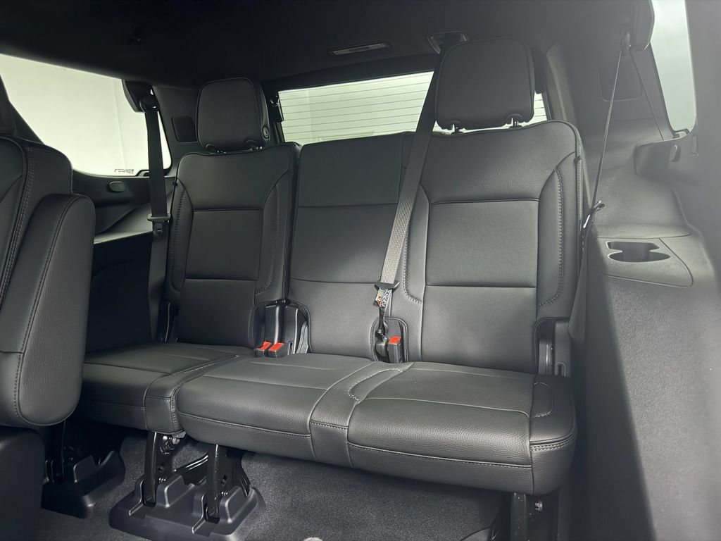 2026 GMC Yukon Denali - Photo 27
