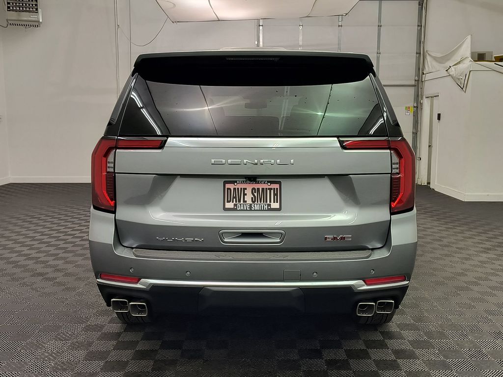 2026 GMC Yukon Denali - Photo 10