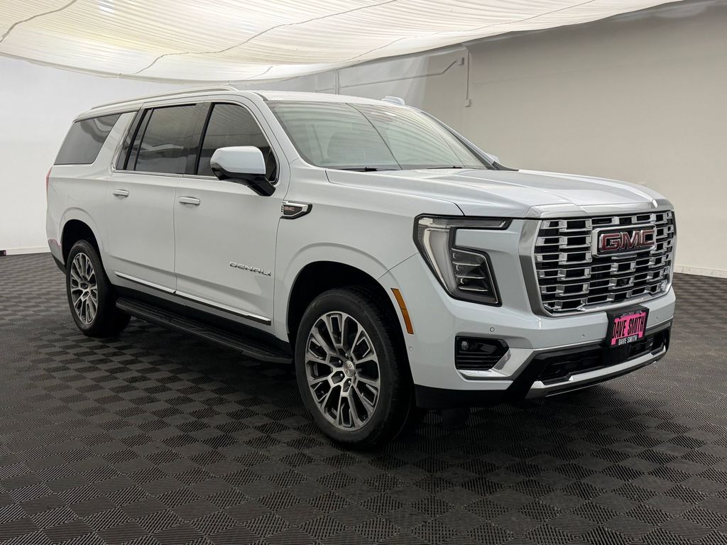 2026 GMC Yukon XL Denali - Photo 7