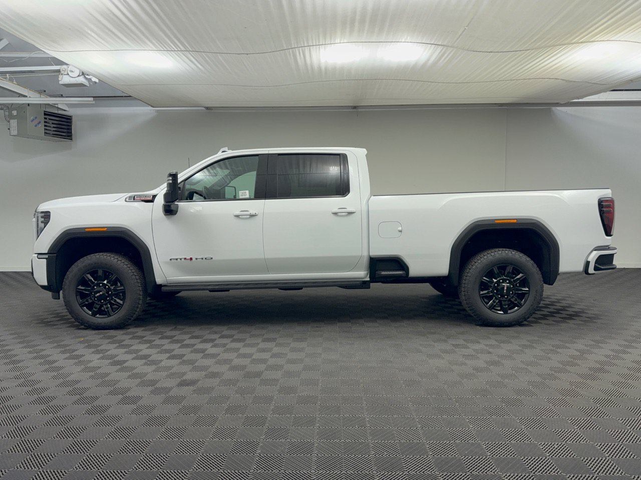 2026 GMC Sierra 2500HD AT4 - Photo 2