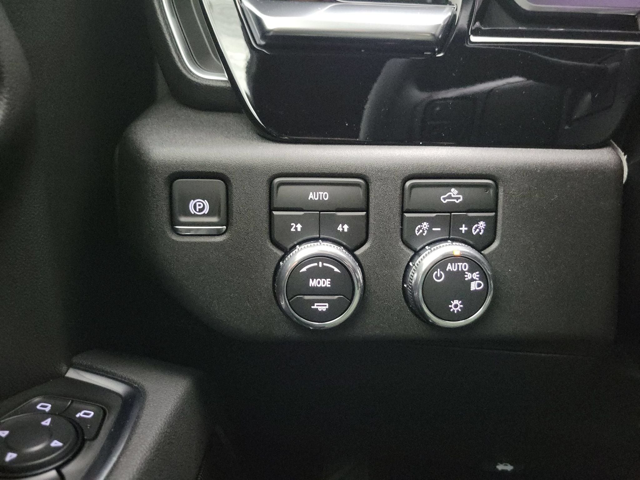 2026 GMC Sierra 1500 SLE - Photo 13