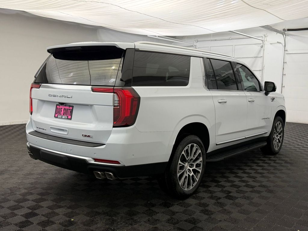 2026 GMC Yukon XL Denali - Photo 9