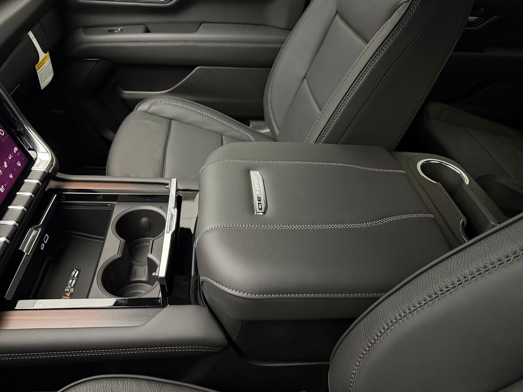 2026 GMC Yukon XL Denali - Photo 16