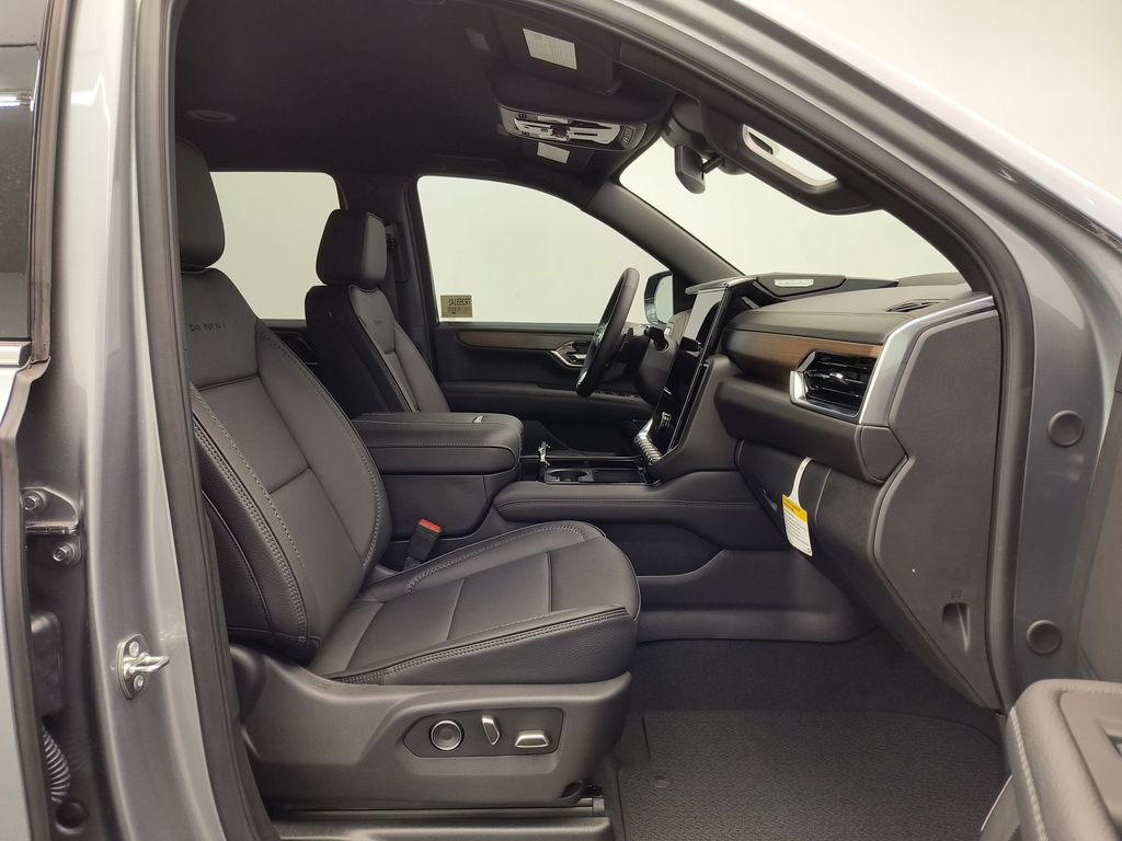 2026 GMC Yukon Denali - Photo 26