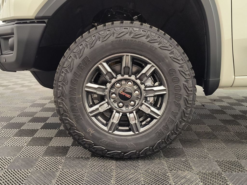 2026 GMC Sierra 1500 AT4X - Photo 11