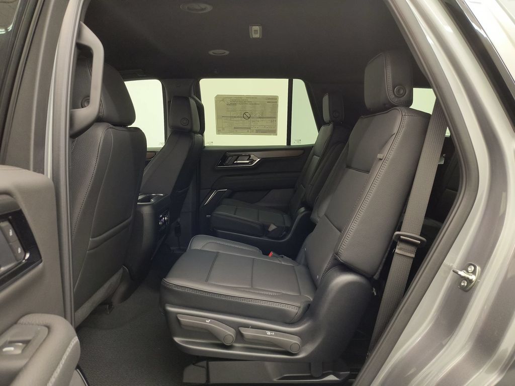 2026 GMC Yukon Denali - Photo 23