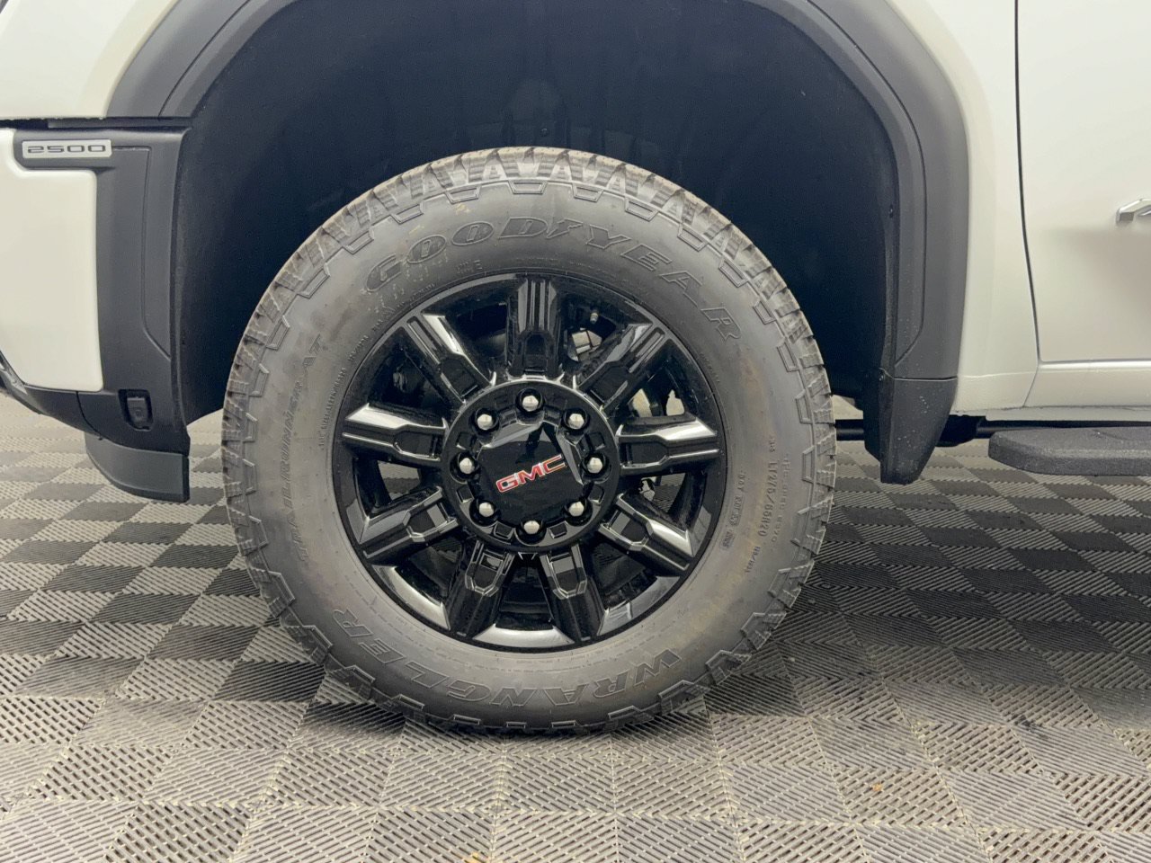 2026 GMC Sierra 2500HD AT4 - Photo 13