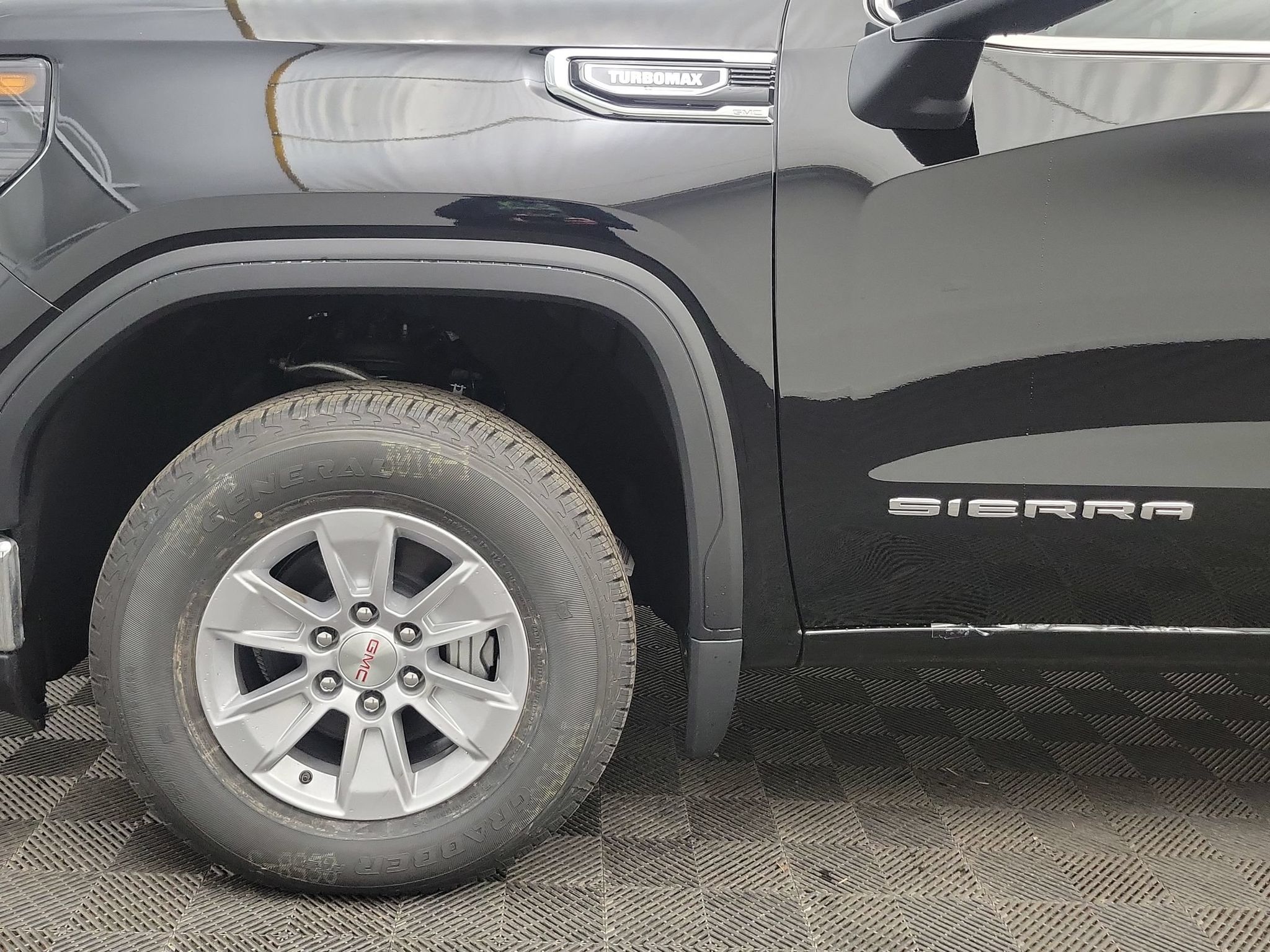 2026 GMC Sierra 1500 SLE - Photo 9