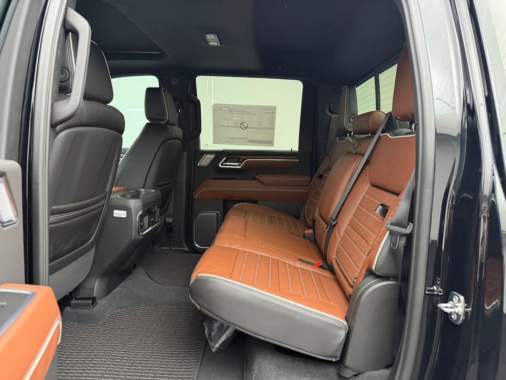 2026 GMC Sierra 3500HD Denali Ultimate - Photo 13