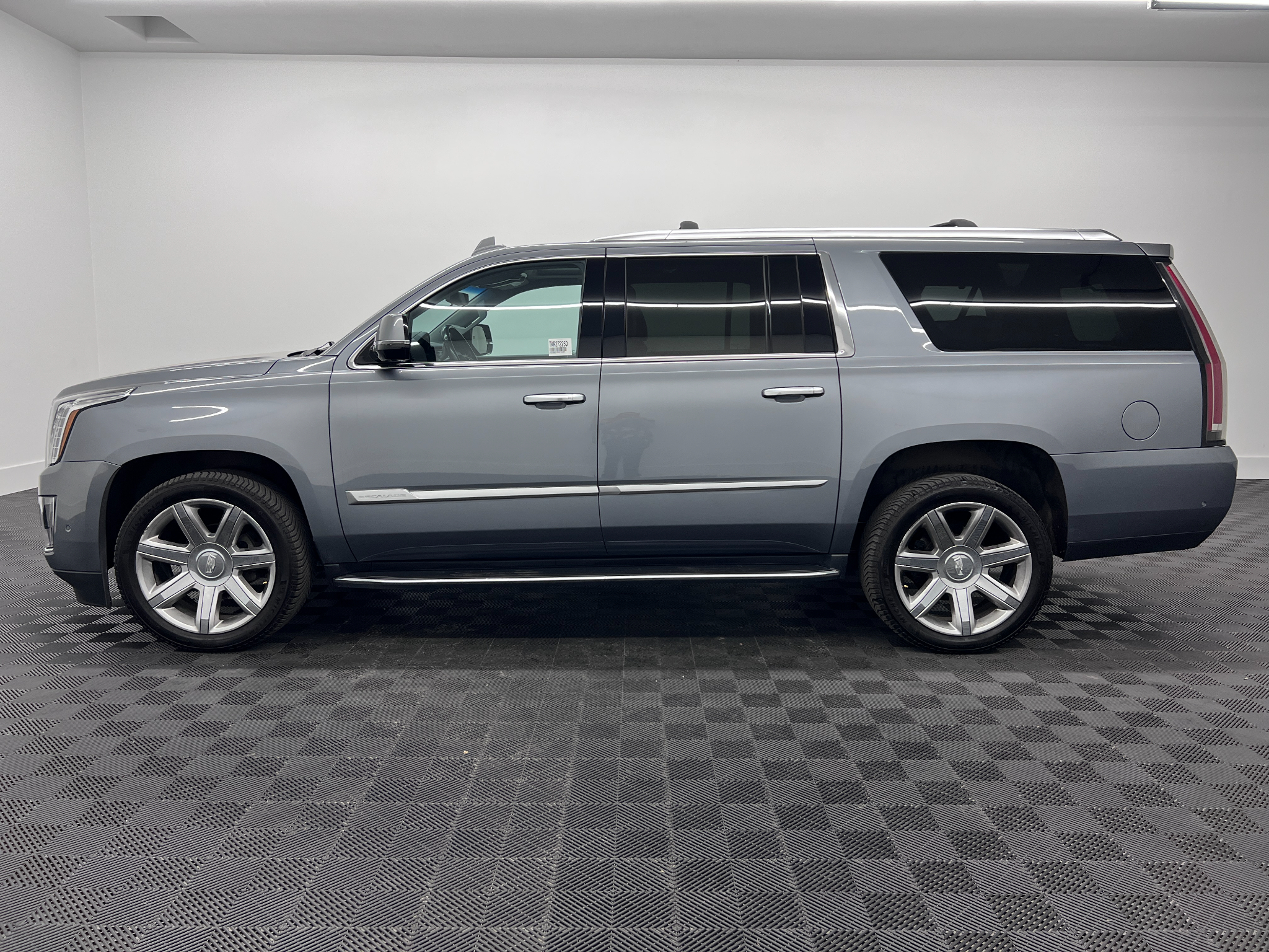 Used 2019 CADILLAC Escalade ESV Luxury SUV