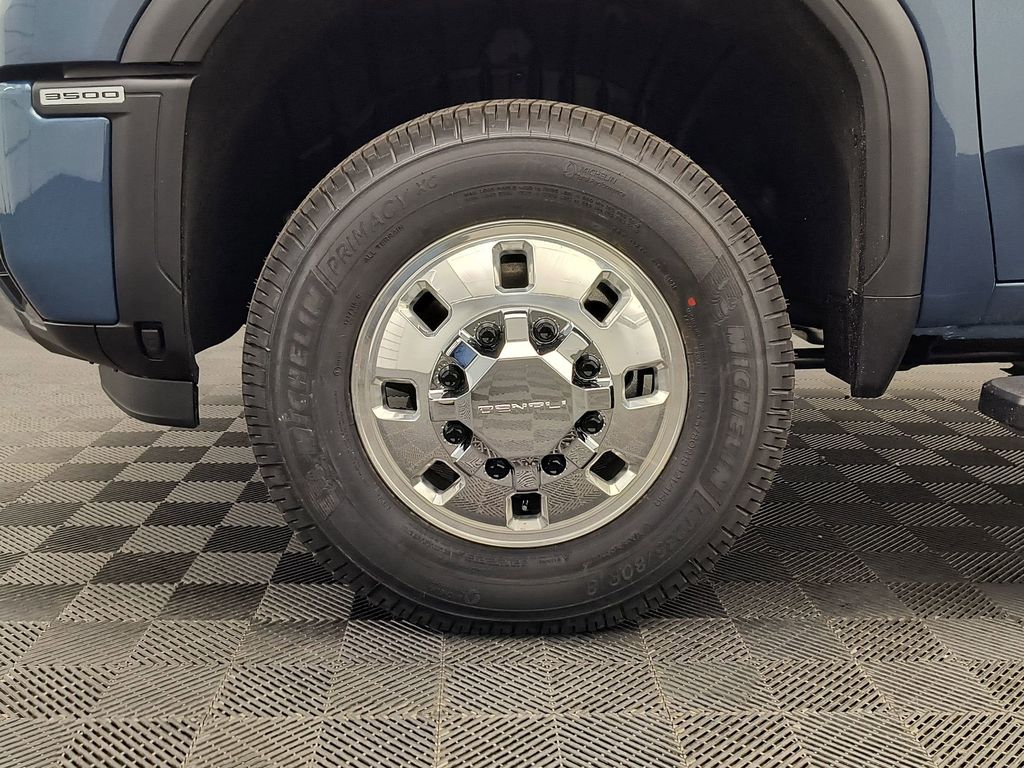 2026 GMC Sierra 3500HD Denali - Photo 10