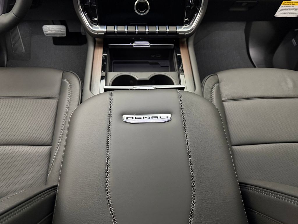 2026 GMC Yukon XL Denali - Photo 22