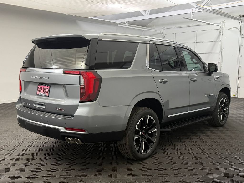 2026 GMC Yukon Denali - Photo 9