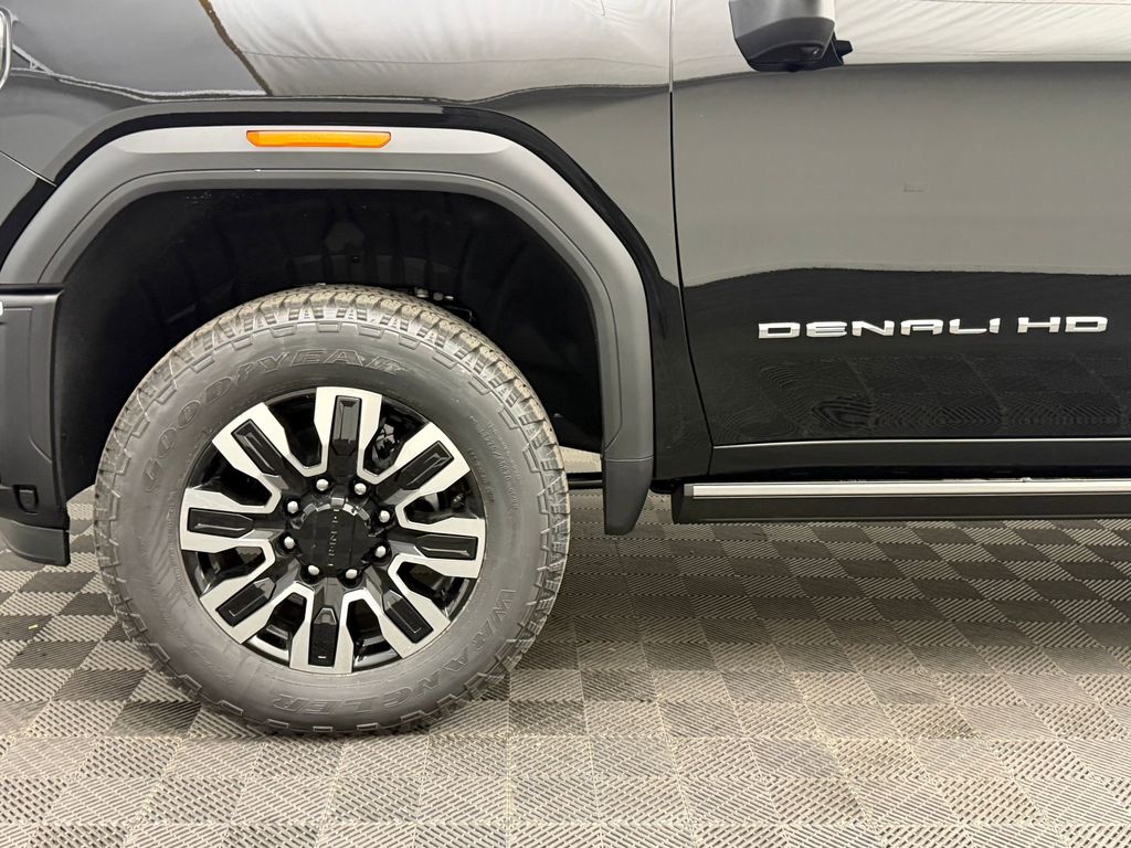 2026 GMC Sierra 3500HD Denali Ultimate - Photo 11