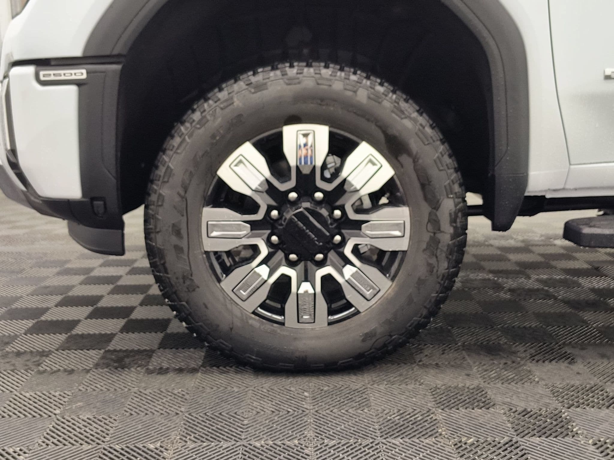 2026 GMC Sierra 2500HD Denali - Photo 11