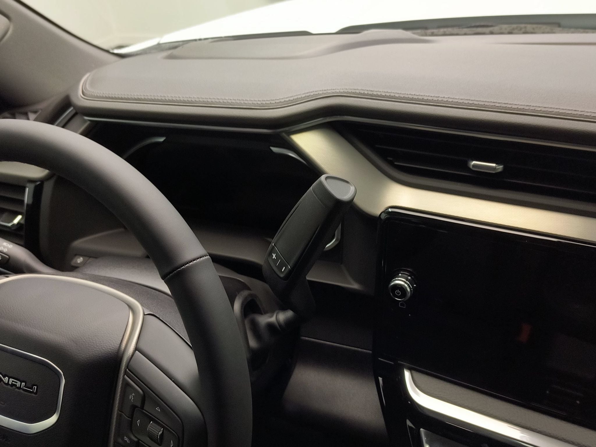 2026 GMC Sierra 2500HD Denali - Photo 23