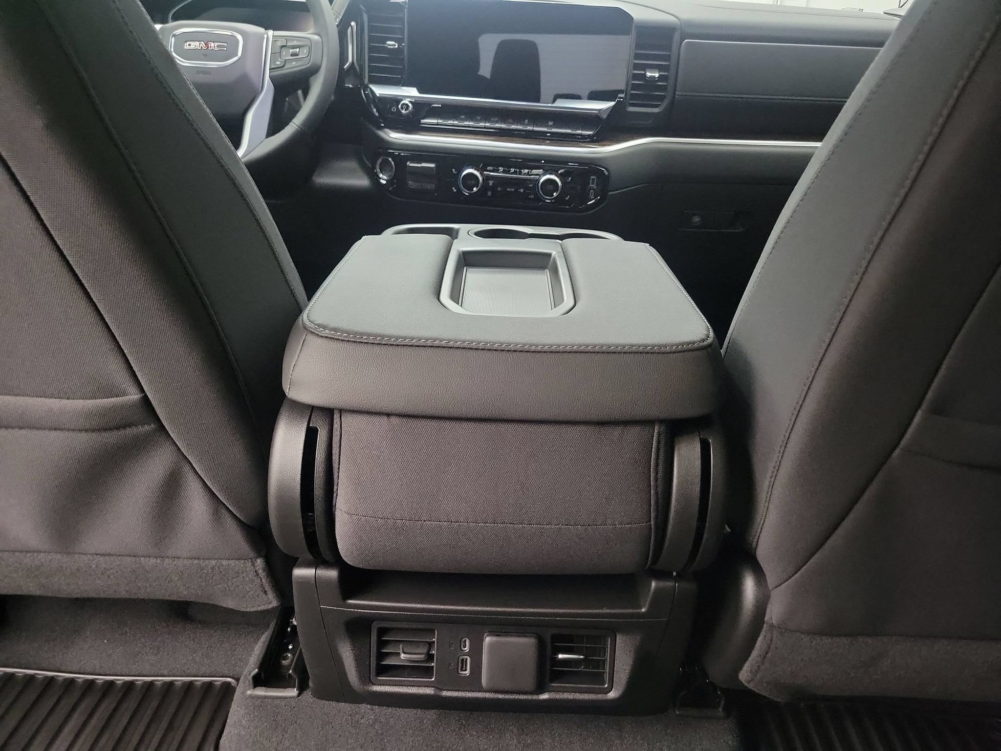 2026 GMC Sierra 1500 SLE - Photo 22