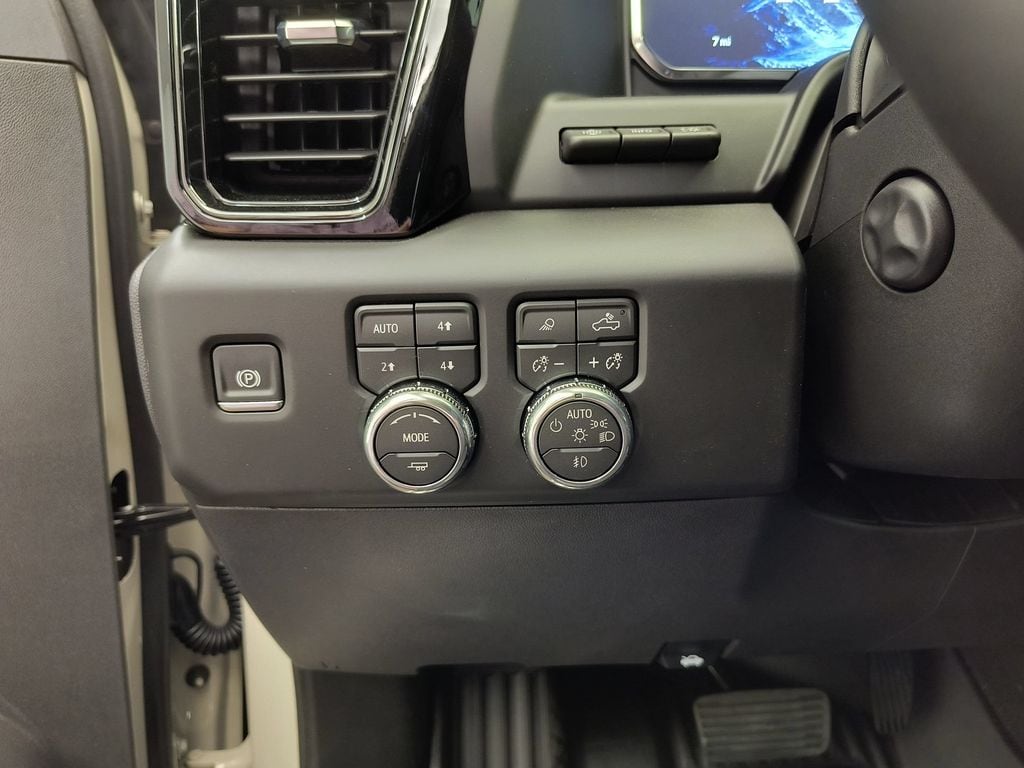 2026 GMC Sierra 1500 AT4X - Photo 16