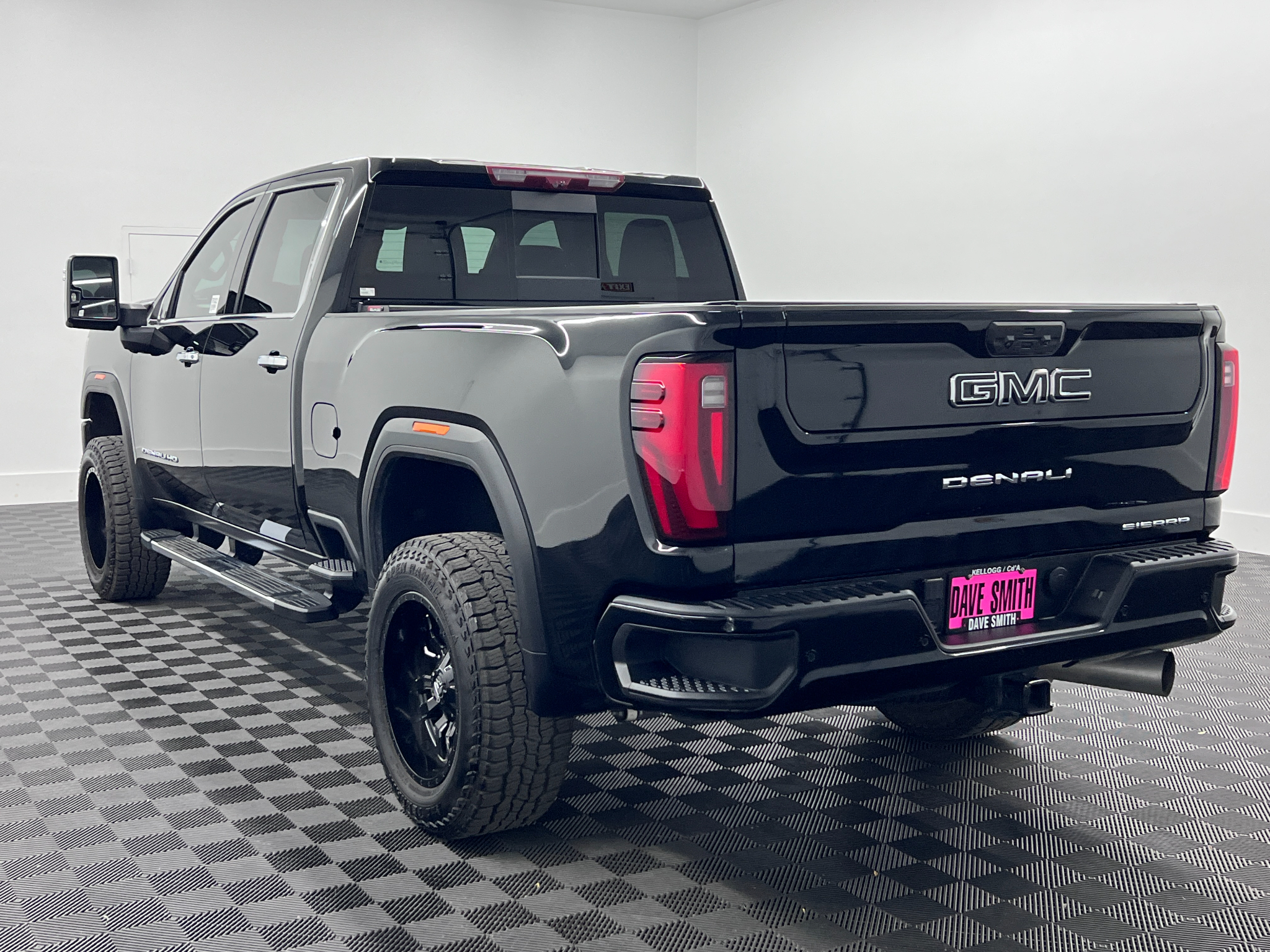 Used 2024 GMC Sierra 2500 HD Denali Truck