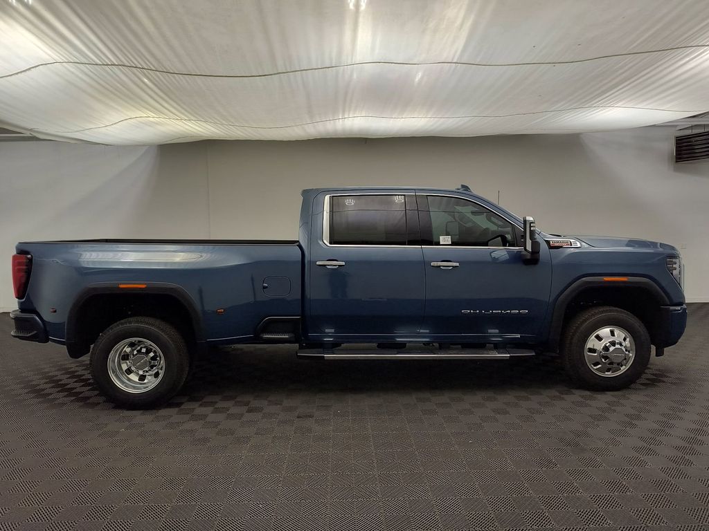 2026 GMC Sierra 3500HD Denali - Photo 7
