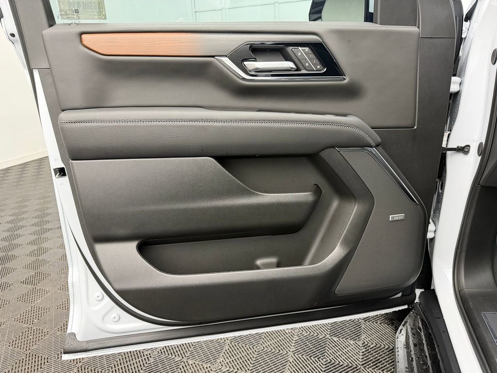 2026 GMC Yukon XL Denali - Photo 20