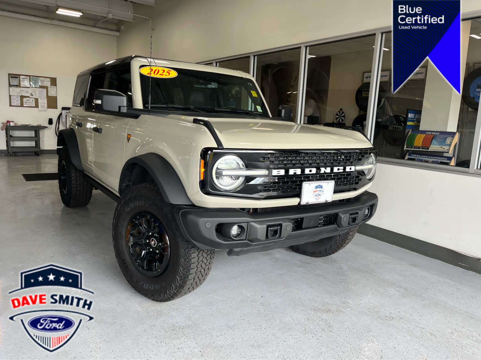 2025 Ford Bronco SUV 